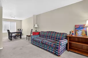 37520 Green Mountain St, Sandy, OR 97055 - Photo 4