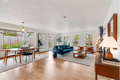 160 S Center St, Silverton, OR 97381 - Photo 4