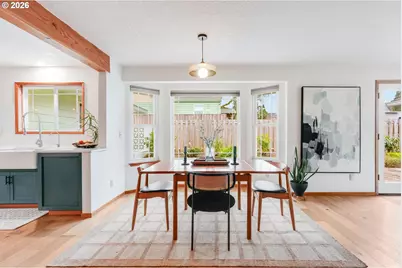 160 S Center St, Silverton, OR 97381 - Photo 6