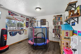 280 E 6th St, Lafayette, OR 97127 - Photo 24