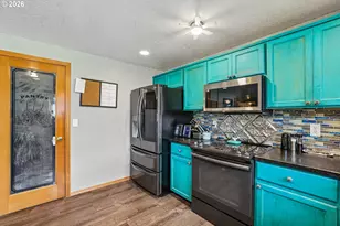 280 E 6th St, Lafayette, OR 97127 - Photo 12