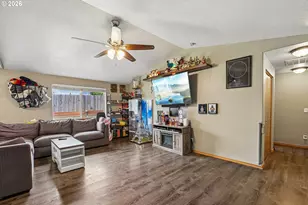 280 E 6th St, Lafayette, OR 97127 - Photo 6