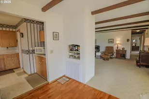 383 Little Valley Rd, Roseburg, OR 97471 - Photo 18