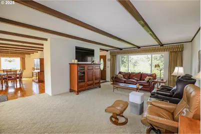 383 Little Valley Rd, Roseburg, OR 97471 - Photo 6