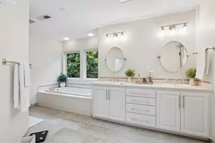 14 Morningview Cir, Lake Oswego, OR 97035 - Photo 20