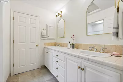 14 Morningview Cir, Lake Oswego, OR 97035 - Photo 28