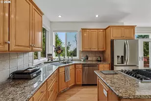 14 Morningview Cir, Lake Oswego, OR 97035 - Photo 10