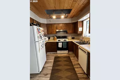 475 Burnham Ave, Maupin, OR 97037 - Photo 6