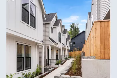 3611 SW Logan St, Portland, OR 97219 - Photo 1