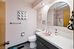 10818 SE Clay St, Portland, OR 97216 - Photo 28