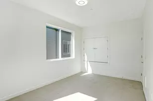 6841 N Montana Ave, Portland, OR 97217 - Photo 14