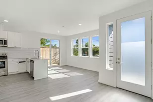6841 N Montana Ave, Portland, OR 97217 - Photo 2