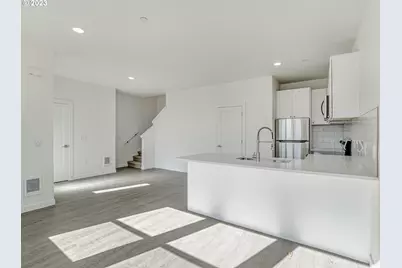 6841 N Montana Ave, Portland, OR 97217 - Photo 4