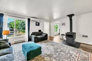 47576 Riverview St, Oakridge, OR 97463 - Photo 8