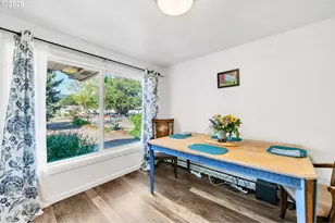 47576 Riverview St, Oakridge, OR 97463 - Photo 10