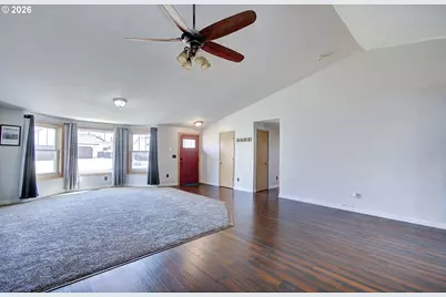 700 NW 24th St, Battle Ground, WA 98604 - Photo 4