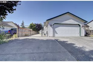 700 NW 24th St, Battle Ground, WA 98604 - Photo 2