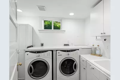 3144 NE Everett St, Portland, OR 97232 - Photo 30