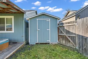 692 N 1st St, Creswell, OR 97426 - Photo 40