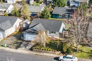 692 N 1st St, Creswell, OR 97426 - Photo 44