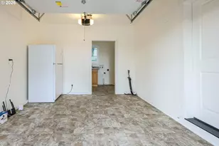 3705 SE 107th Ave, Portland, OR 97266 - Photo 28