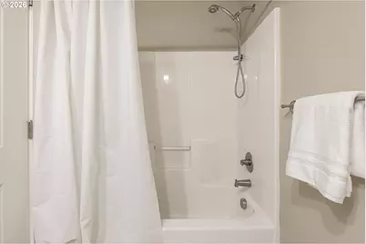 3705 SE 107th Ave, Portland, OR 97266 - Photo 26