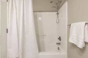 3705 SE 107th Ave, Portland, OR 97266 - Photo 26