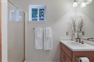 9623 NE Oak View Dr, Vancouver, WA 98662 - Photo 36