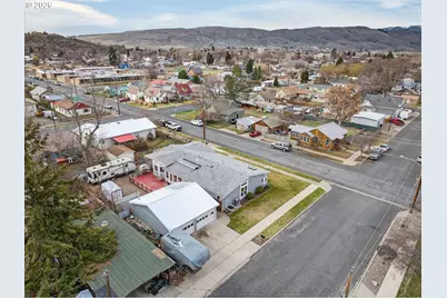 2248 Oak St, Baker City, OR 97814 - Photo 6
