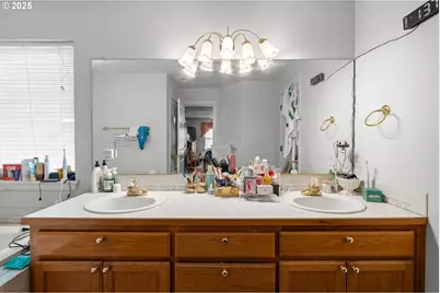 4235 SE Anderegg Loop, Portland, OR 97236 - Photo 24