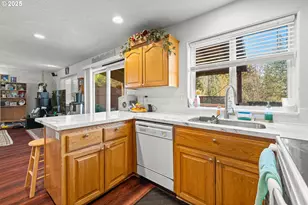 4235 SE Anderegg Loop, Portland, OR 97236 - Photo 10