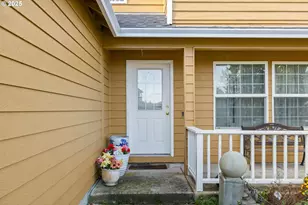 4235 SE Anderegg Loop, Portland, OR 97236 - Photo 4