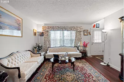 4235 SE Anderegg Loop, Portland, OR 97236 - Photo 6