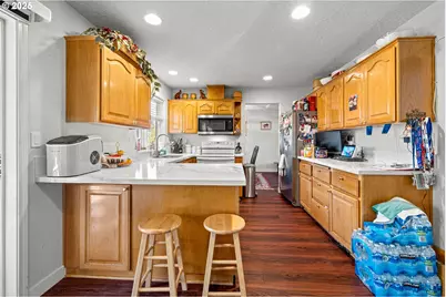 4235 SE Anderegg Loop, Portland, OR 97236 - Photo 14