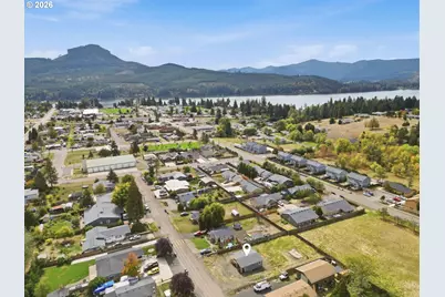 481 N D St, Lowell, OR 97452 - Photo 22
