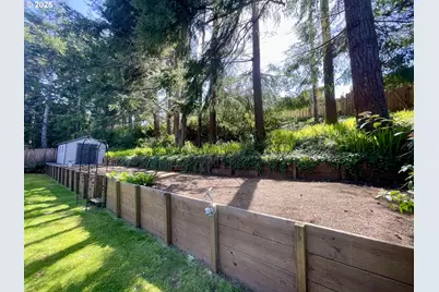 3851 Edgewood Dr, North Bend, OR 97459 - Photo 12