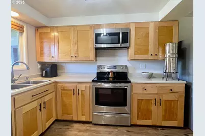 3851 Edgewood Dr, North Bend, OR 97459 - Photo 8