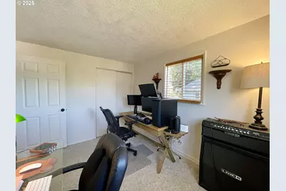 3851 Edgewood Dr, North Bend, OR 97459 - Photo 38