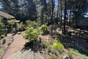 2013 Royal Saint George Dr, Florence, OR 97439 - Photo 32