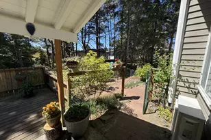 2013 Royal Saint George Dr, Florence, OR 97439 - Photo 28