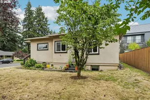 1036 N Ainsworth St, Portland, OR 97217 - Photo 24