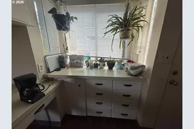 1036 N Ainsworth St, Portland, OR 97217 - Photo 10