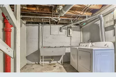 1036 N Ainsworth St, Portland, OR 97217 - Photo 18