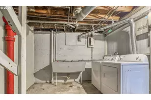 1036 N Ainsworth St, Portland, OR 97217 - Photo 18