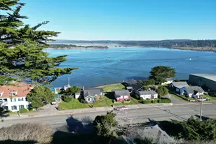360 2nd St, Bandon, OR 97411 - Photo 2