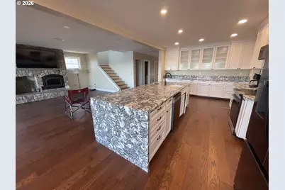 360 2nd St, Bandon, OR 97411 - Photo 12