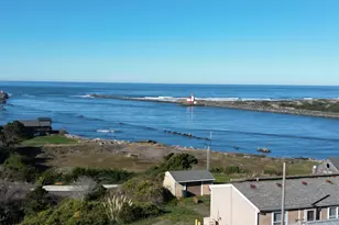 360 2nd St, Bandon, OR 97411 - Photo 6