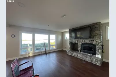 360 2nd St, Bandon, OR 97411 - Photo 14