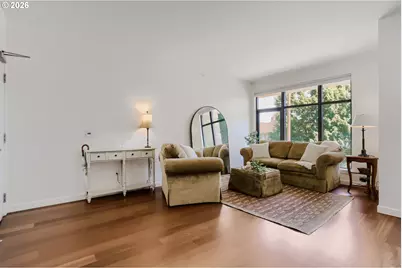 2351 NW Westover Rd #202, Portland, OR 97210 - Photo 6