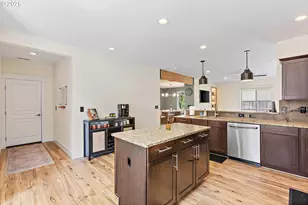 2558 NW White Oak Ave, Albany, OR 97321 - Photo 16